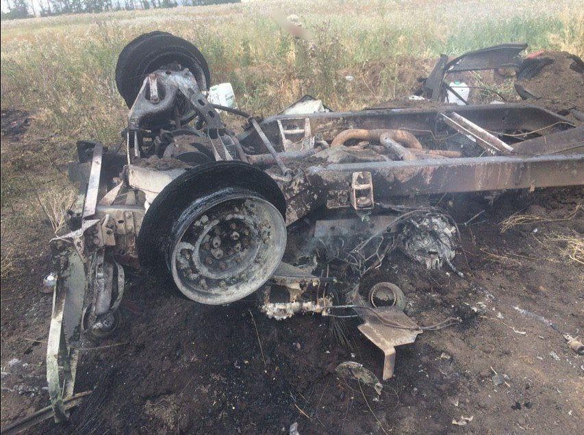 Обстрел боевиками медицинского авто в зоне ООС. Фото: InfoResist 