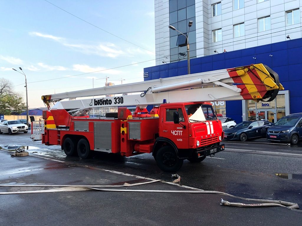 Пожар в Киеве. Фото: Информатор.