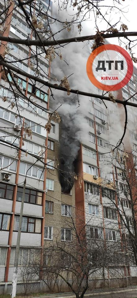 Горящий дом. Фото: Facebook/dtp.kiev.ua