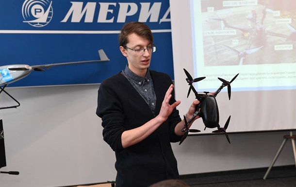 Руководитель проекта по созданию квадрокоптера Берегиня Максим Шеремет