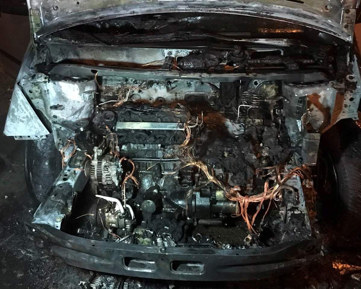 Сгоревшее авто журналиста Фото ГУ ГосЧС во Львовской области