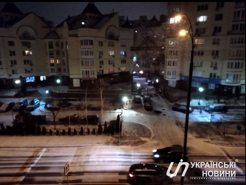 Ночью в Киеве выпал снег