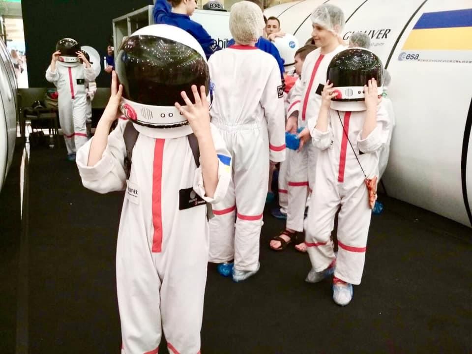 На каникулах можно учиться с интересом. Фото: childcamp.com.ua