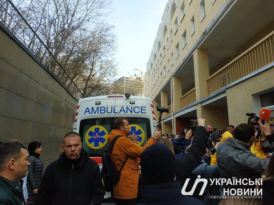 На швидкій привезли