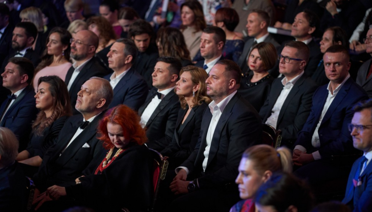 Зеленський з дружиною на врученні премії імені Тараса Шевченка. Фото: Офіс Президента