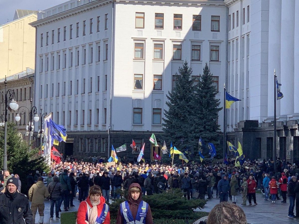 Марш до Дня добровольців. Фото: Країна