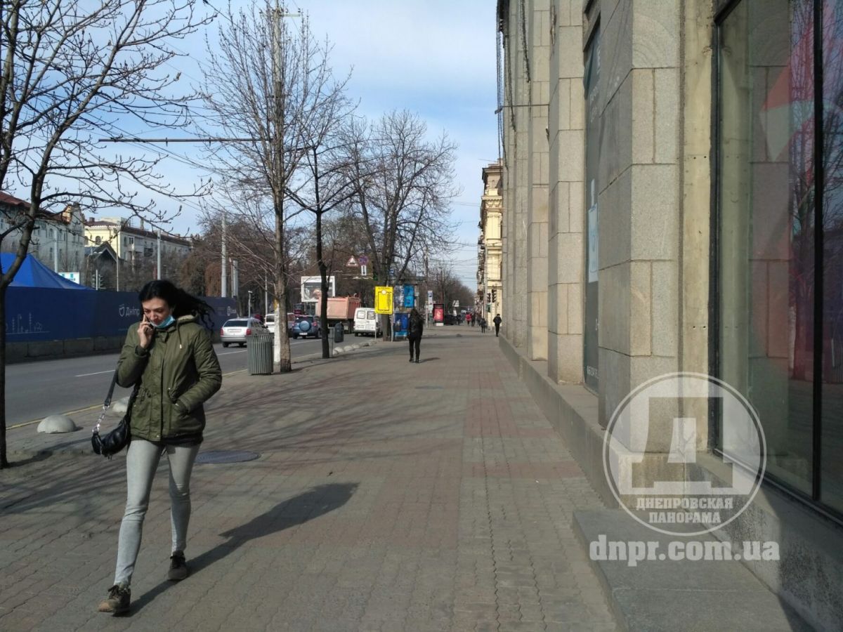 На вулиці мало людей. Фото: 