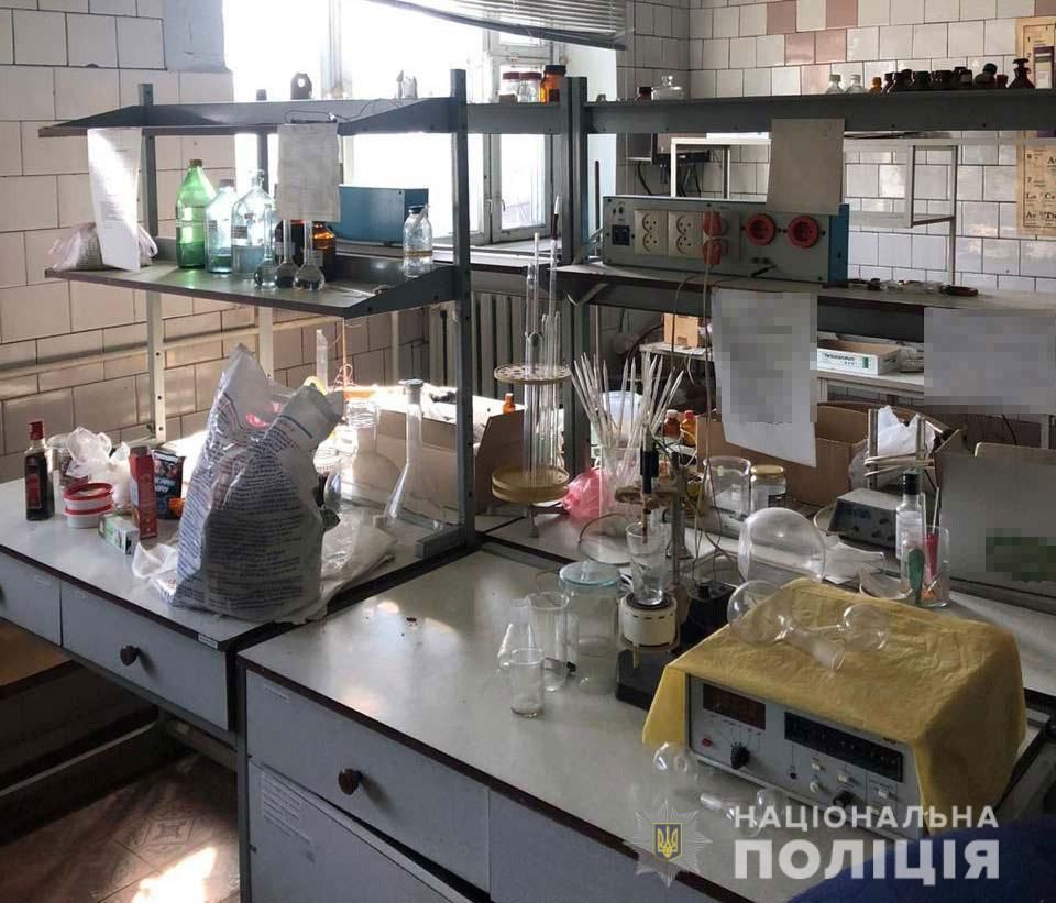 Госпредприятие, где незаконно использовали прекурсоры. Фото: Нацполиция