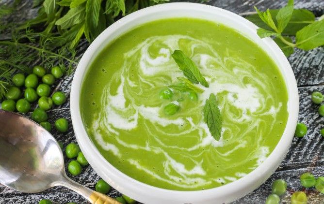 Суп — пюре из зеленого горошка. Фото: russianfood.com