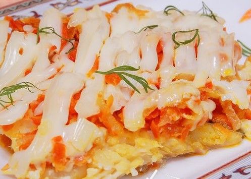 Рыба, тушенная с овощами