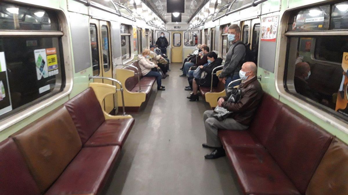 Метро вранці. Фото: 