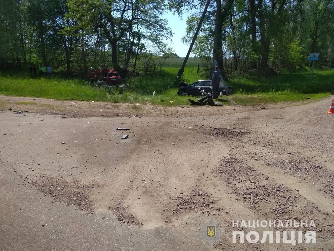 В Житомирской области столкнулись два автомобиля, есть пострадавшие. Фото: Нацполиция