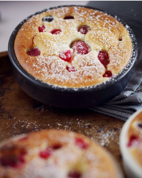 Клафути с черешней. Фото: chefnini.com