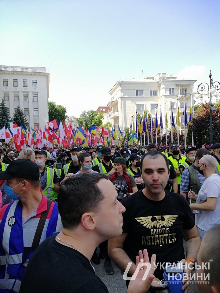 Супротивників Шарія поліція пустила під ВП