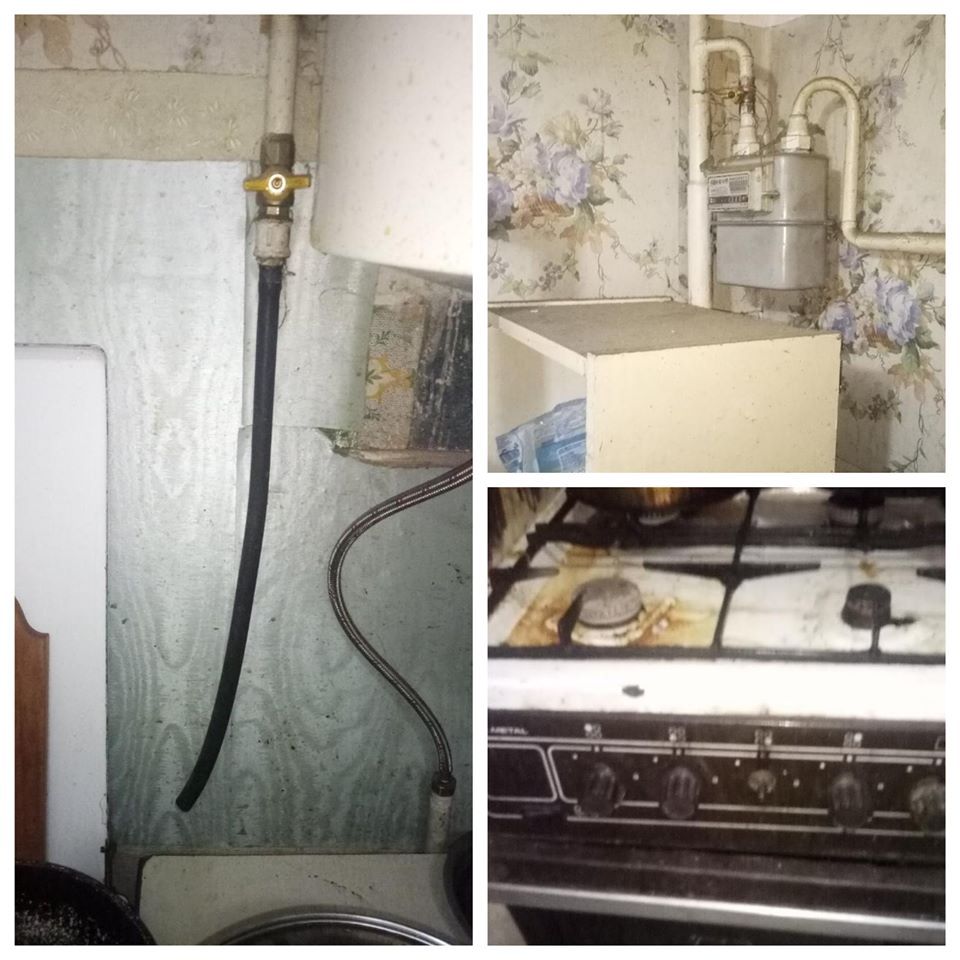 Плита и газовій шланг в квартире 