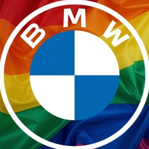 Логотип BMW в Facebook