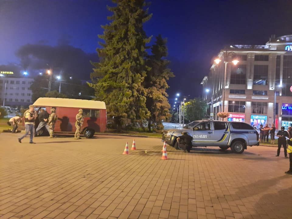 Спецслужби на місці події. Фото: прес-служба МВС