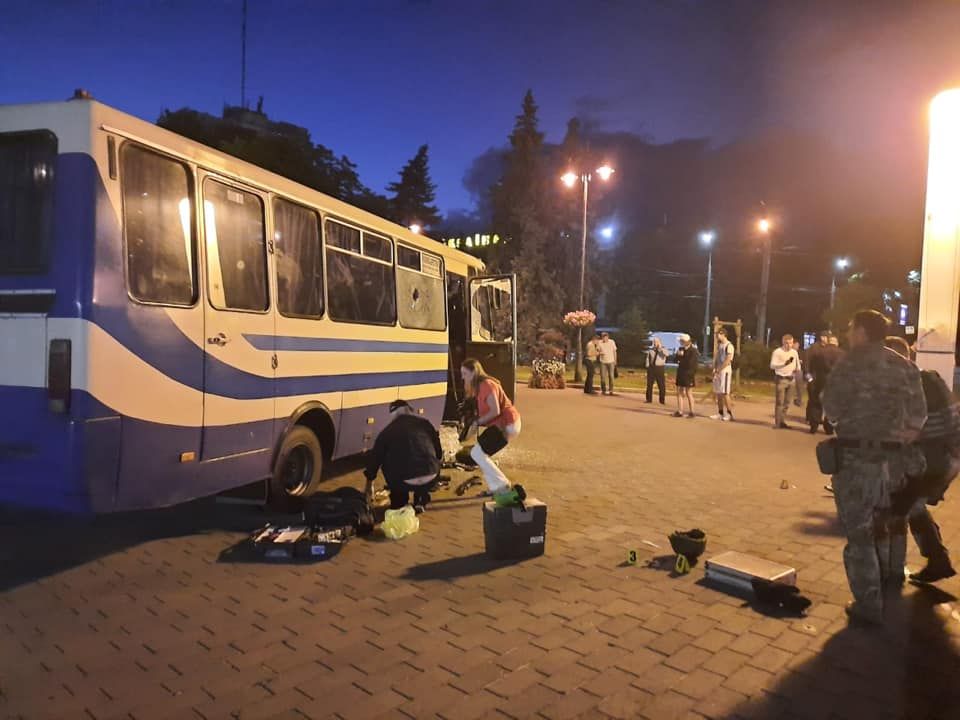 Працюють оперативники. Фото: прес-служба МВС
