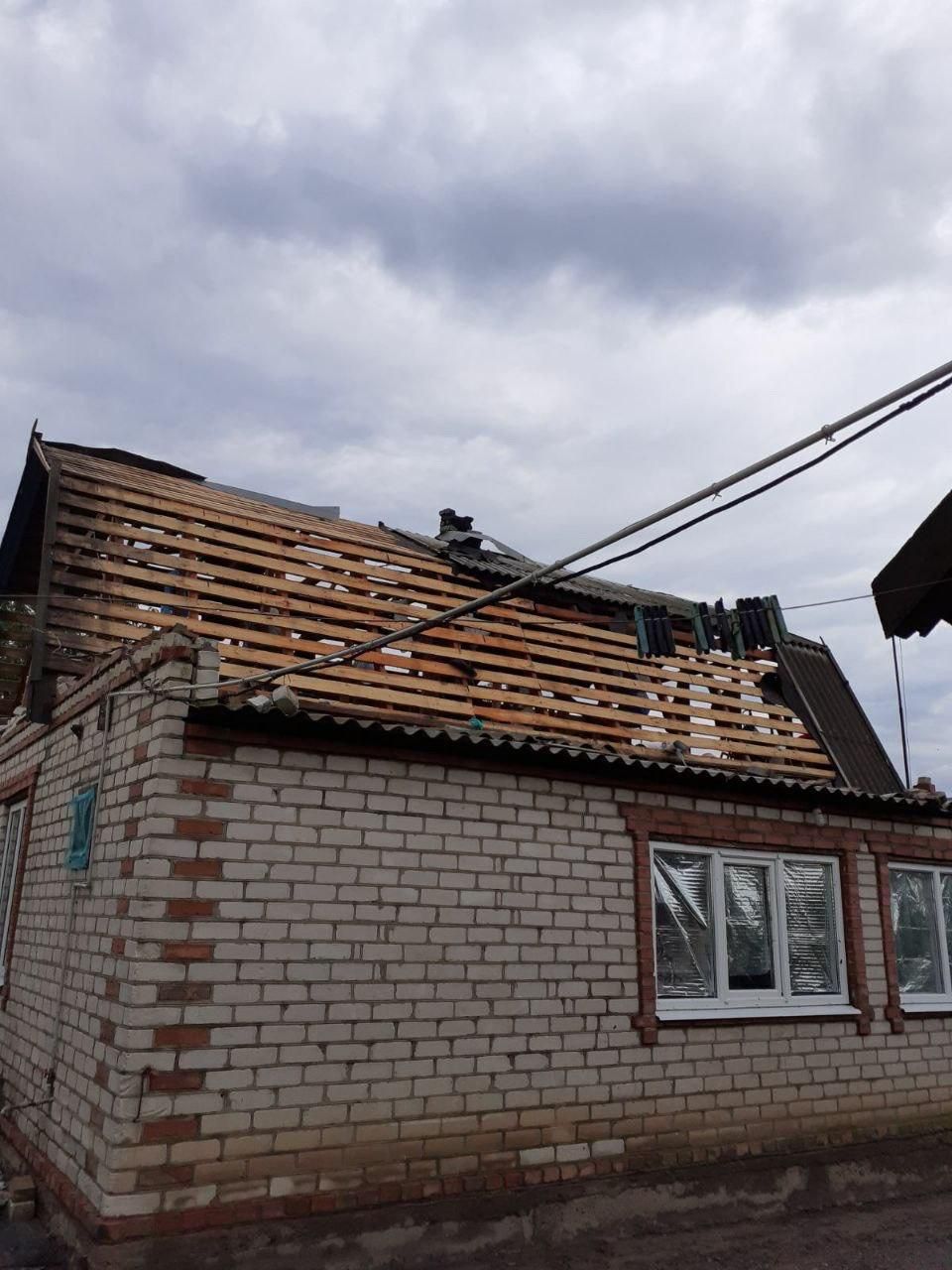 Непогода в Донецкой области. Ураган снес крышу. Фото: Telegram-канал 