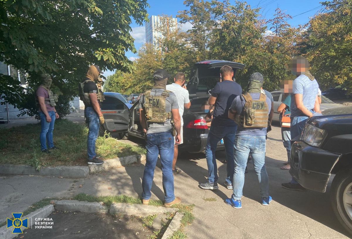 СБУ викрила групу, яка виводила в тінь мільйона гривень держпідприємств.  Фото: СБУ