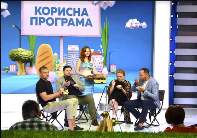 Эксперты 