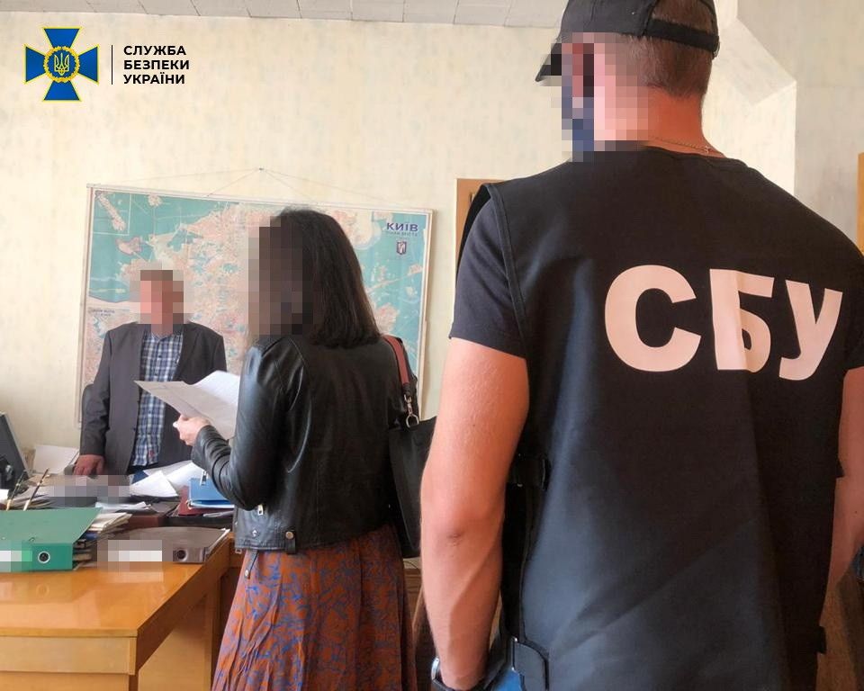 СБУ у чиновника.  Фото: прес-служба СБУ