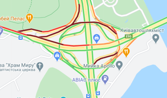 Пробки на бульваре Дружбы Народов