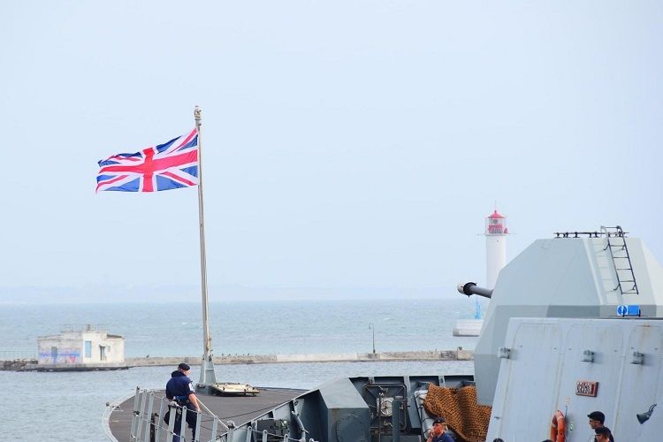 Британские моряки на борту HMS Dragon. Фото: www.mil.gov.ua