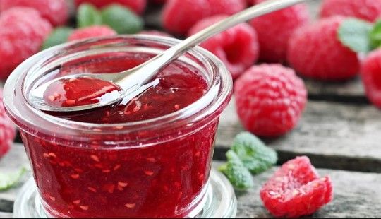 Малиновое варенье. Фото: delish.com