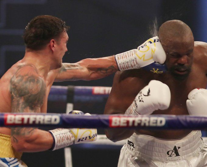 Поединок Усик-Чисора. Фото: Matchroom Boxing via Twitter