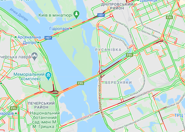 Пробки на Левом берегу Киева