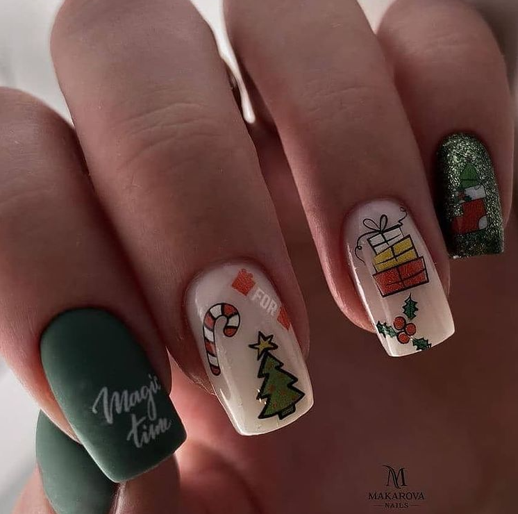 Новогодний дизайн маникюра. Фото: Инстаграм/makarova_nails