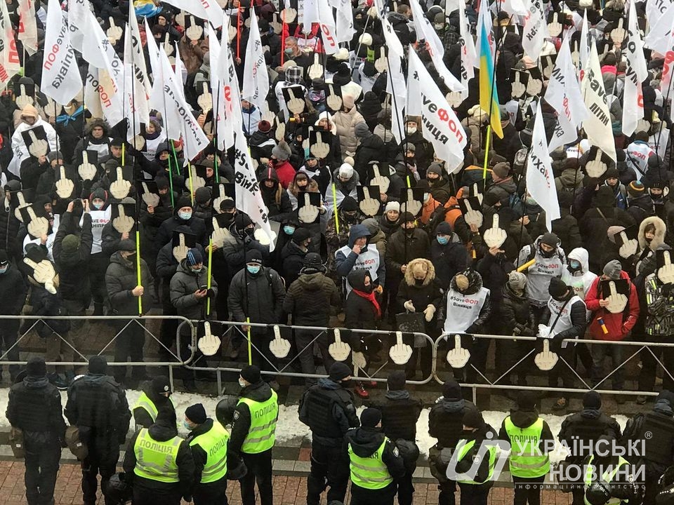 Из-за акций протеста полиция работает в усиленном режиме