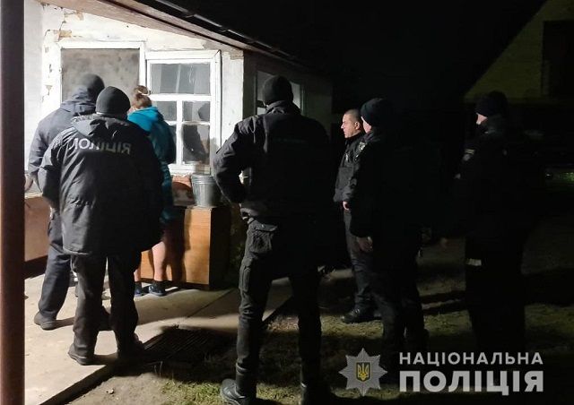 Співробітники поліції на місці інциденту.  Фото: ГУ НПУ в Київській області
