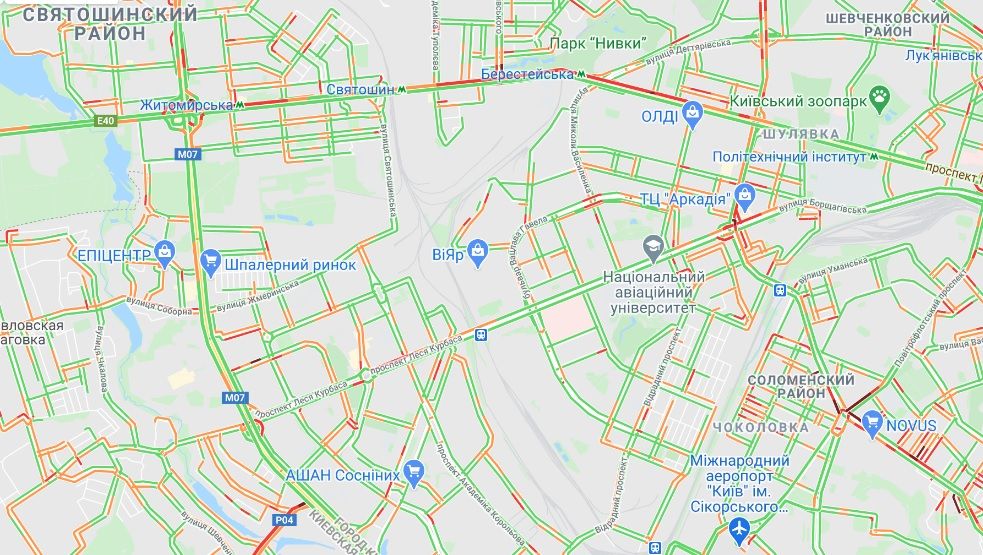 Киев 23 декабря сковали вечерние пробки. 
