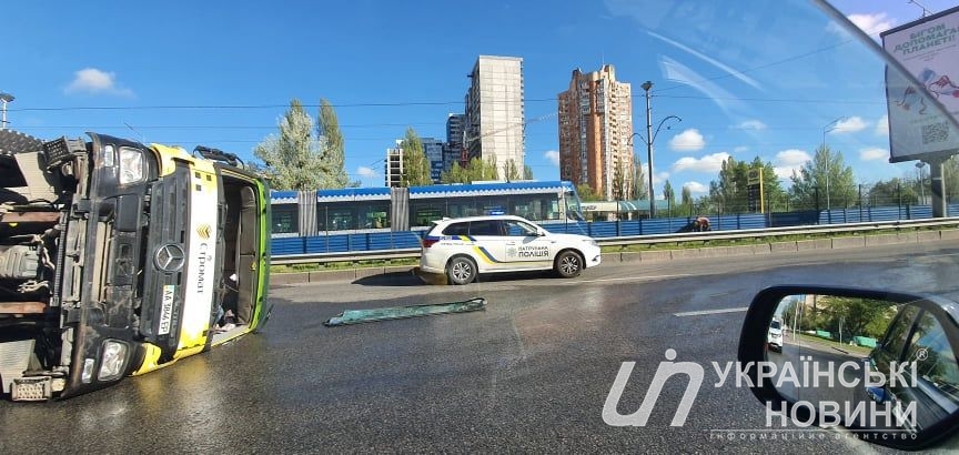 Бетономешалка перевернулась