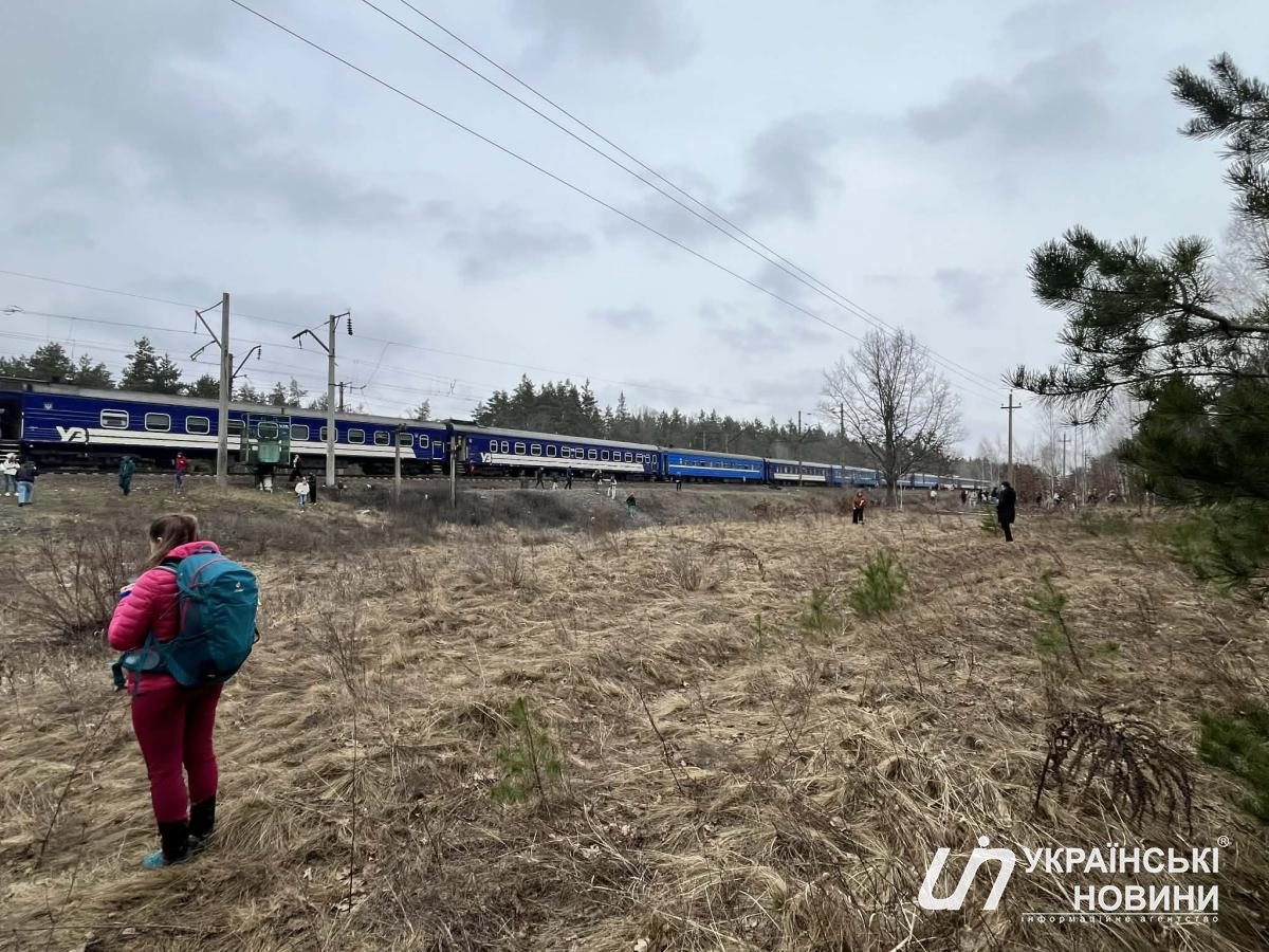 Зупинка потяга через ракетну атаку