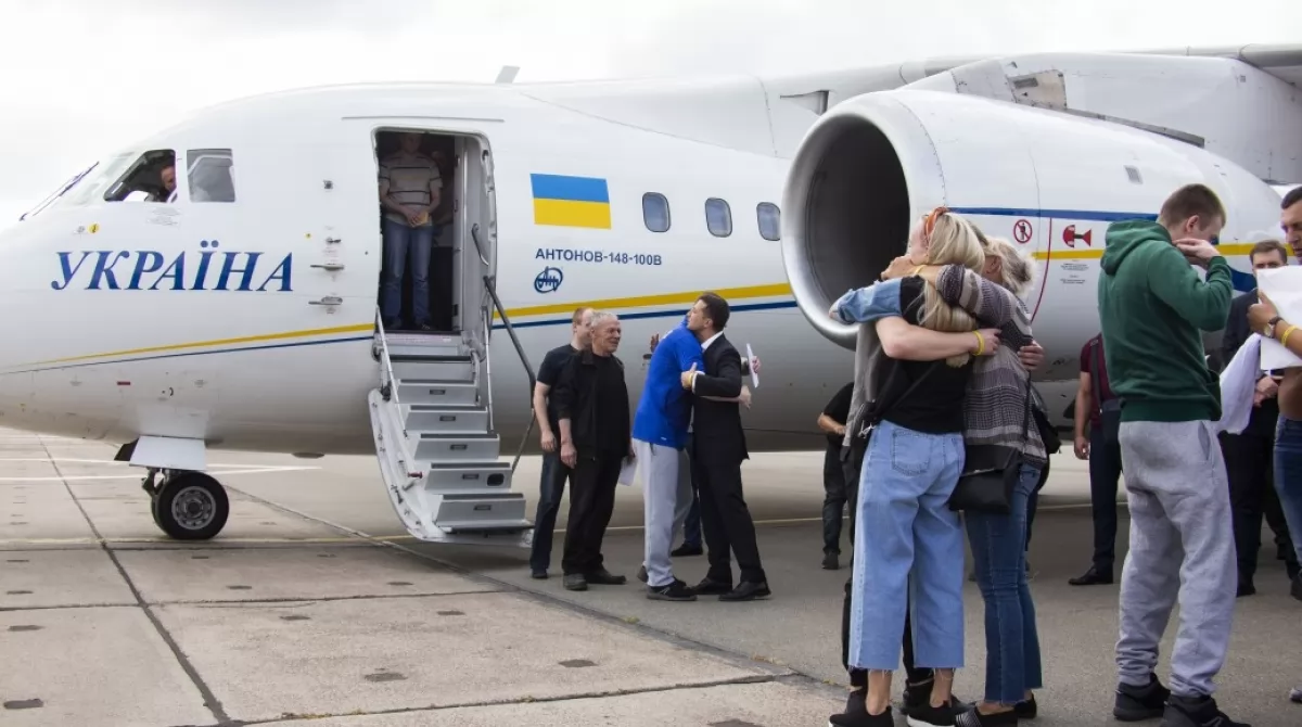 Возвращение освобожденных украинцев. Фото: ОПУ