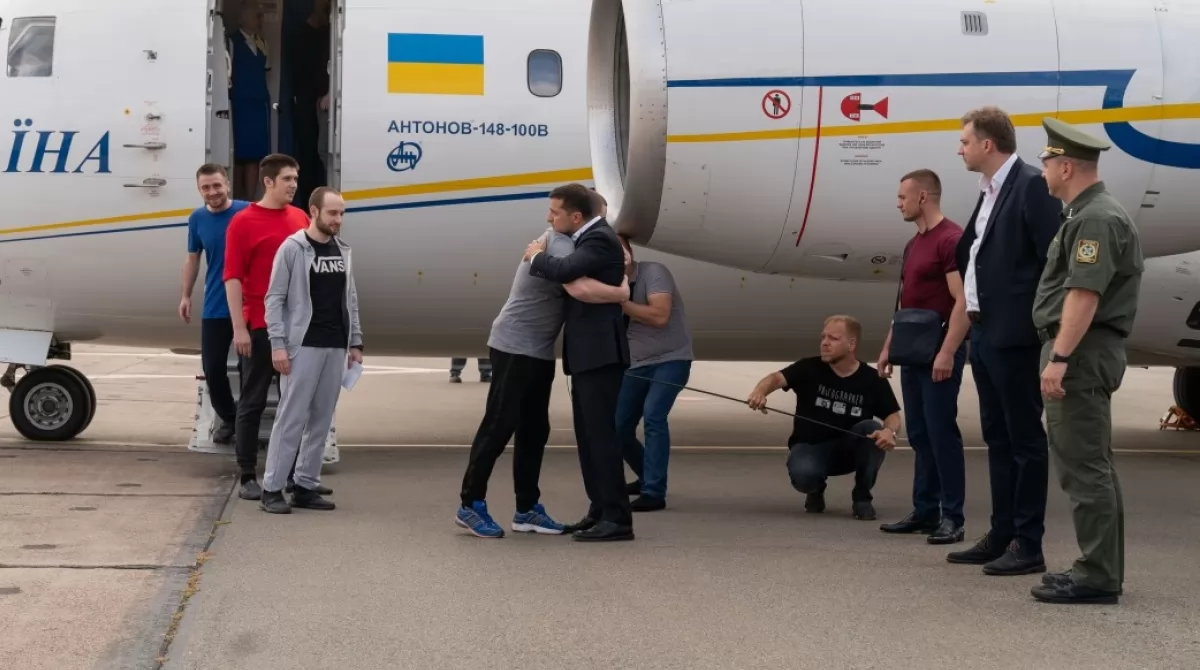 Возвращение освобожденных украинцев. Фото: ОПУ