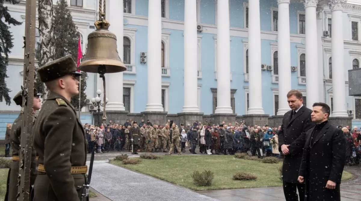 В Киеве начался суточный марафон памяти защитников донецкого аэропорта.Фото:president.gov.ua В Киеве начался суточный марафон памяти защитников донецкого аэропорта.Фото:president.gov.ua