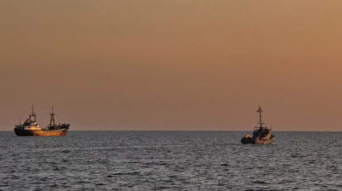Два украинских корабля. В Черном море начались учения 
