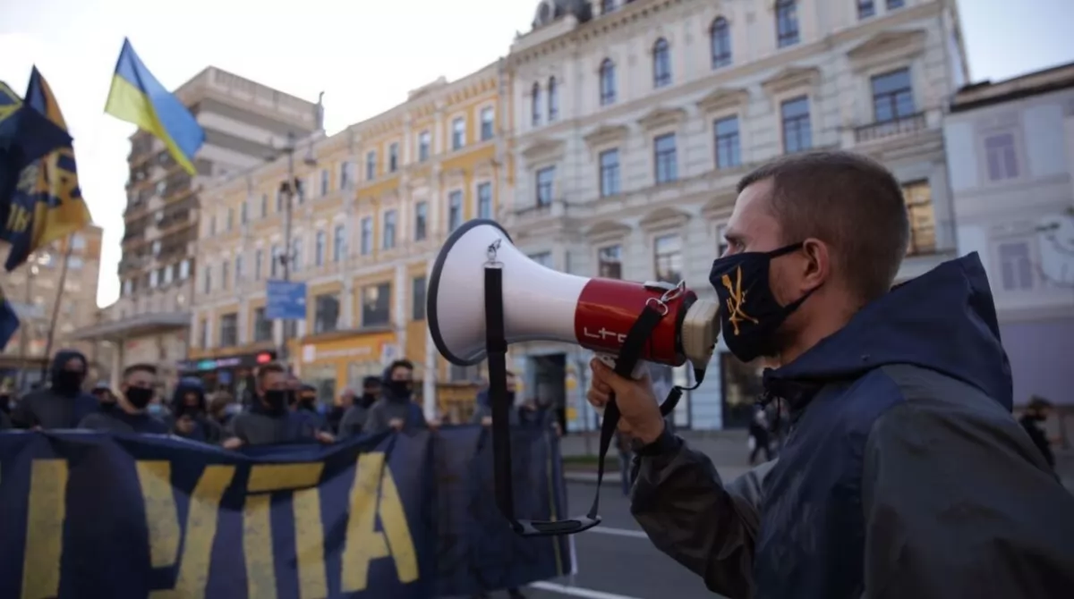 Марш УПА в Киеве. Участники марша в масках. Фото: пресс-служба Марш УПА в Киеве. Участники марша в масках. Фото: пресс-служба