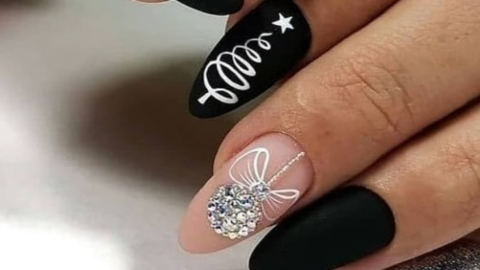 Новогодний маникюр. Фото: Инстаграм/misskutikula02081994