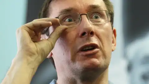 После Нового года Луценко взял лишь один день отпуска 2 января, а 9-10 января потерял трудоспособность