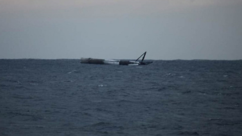 Военные нанесли авиаудар по первой ступени Falcon 9. Фото: twitter.com/elonmusk