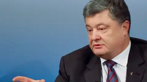 Порошенко призвал украинцев не путать демократию с махновщиной