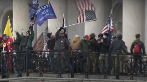 Скриншот відео штурму Конгресу США.