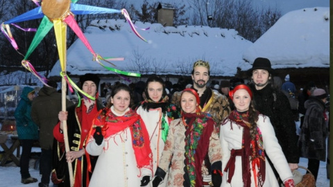 Традиційні колядки. Фото: mamajeva-sloboda.ua
