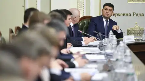Розенко зазначив, що його особиста позиція - таке підвищення має відбутися.

