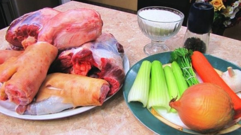 Продукты для холодца. Фото: edimdoma.ru